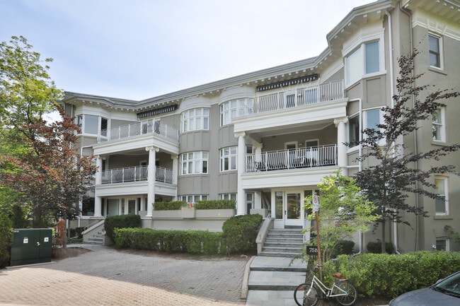 property at 75 Crescent Rd