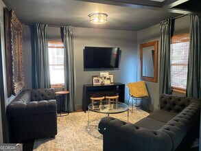 2361 Beecher Rd SW in Atlanta, GA - Building Photo - Building Photo