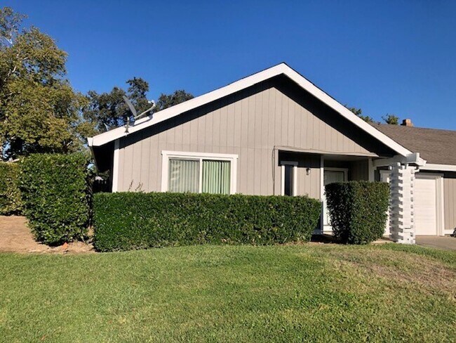 11054 Hirschfeld Way-Unit -3773001002 in Rancho Cordova, CA - Building Photo - Building Photo