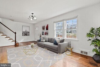 1807 41st Pl SE in Washington, DC - Building Photo - Building Photo