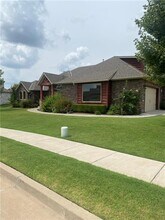 2817 Marigold Ln in Edmond, OK - Building Photo - Building Photo