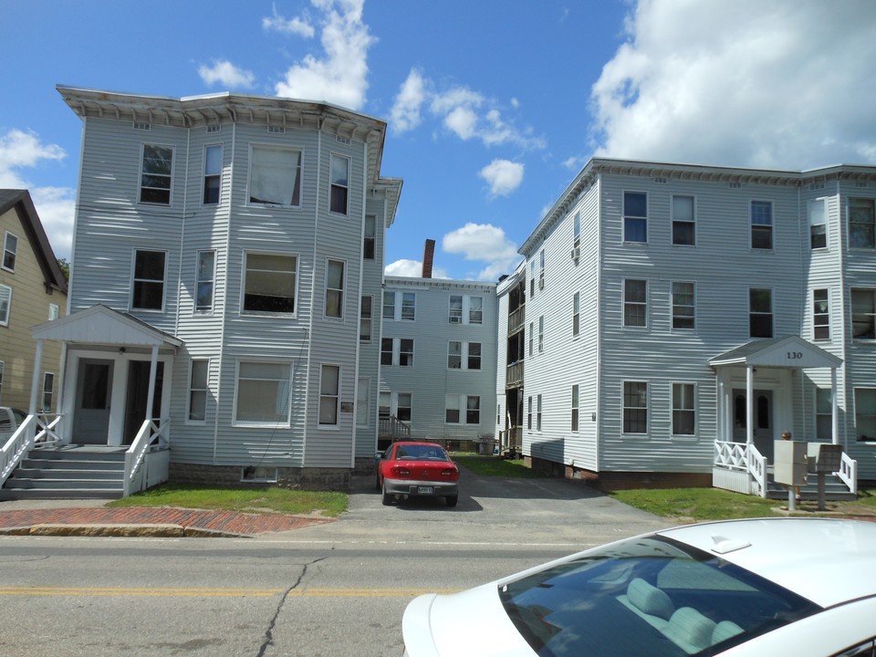 130 Elm St in Saco, ME - Foto de edificio