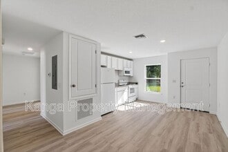 1115 F Ave in Fort Pierce, FL - Building Photo - Building Photo