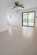 526 E Nugent St in Lancaster, CA - Building Photo - Building Photo