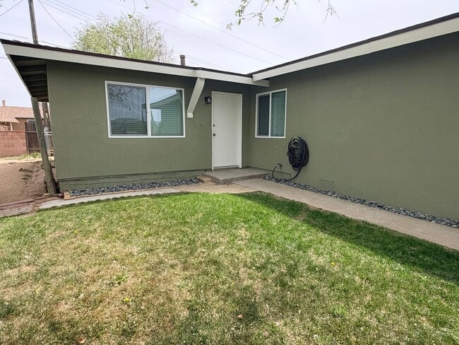 814 Aspen Dr in Tehachapi, CA - Building Photo - Building Photo