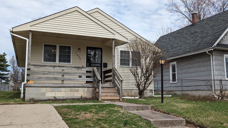 1604 Milburn Ave in Toledo, OH - Building Photo