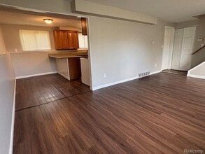 26150 Carlysle St in Inkster, MI - Building Photo - Building Photo