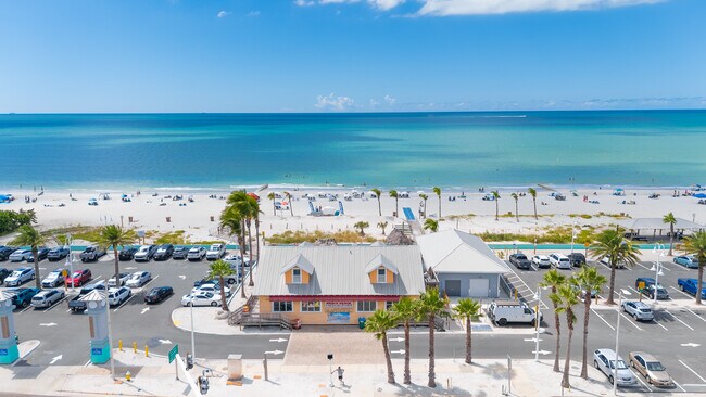 230 Medallion Blvd in Madeira Beach, FL - Building Photo - Building Photo