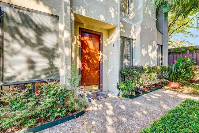 2409 Bering Dr in Houston, TX - Building Photo - Building Photo