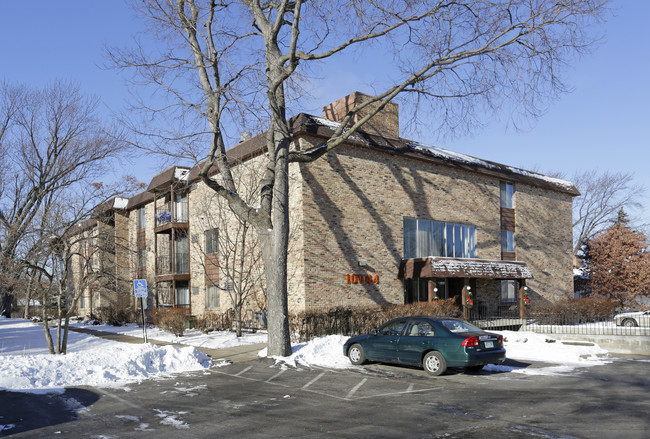 Nicollet Woods Apartments