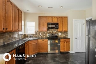 5247 Ellie Court in Concord, NC - Foto de edificio - Building Photo