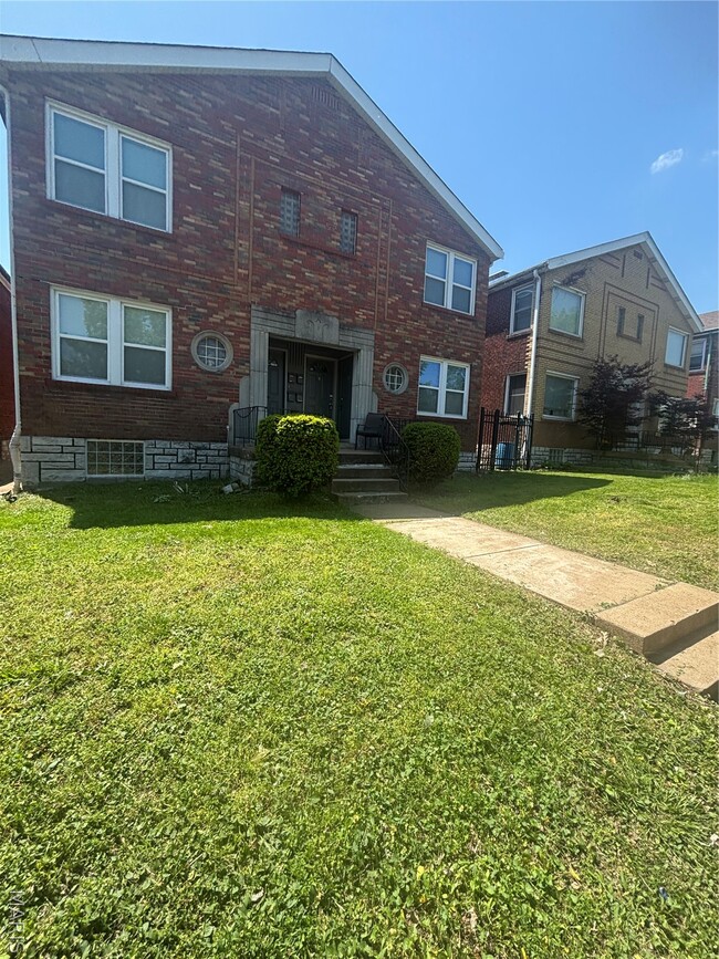 3720 Chippewa St in St. Louis, MO - Building Photo - Building Photo