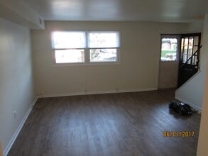 310 S Olive St, Unit 310 S Olive St Front in Media, PA - Building Photo - Building Photo