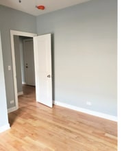 1640 W Pratt Blvd in Chicago, IL - Building Photo - Building Photo