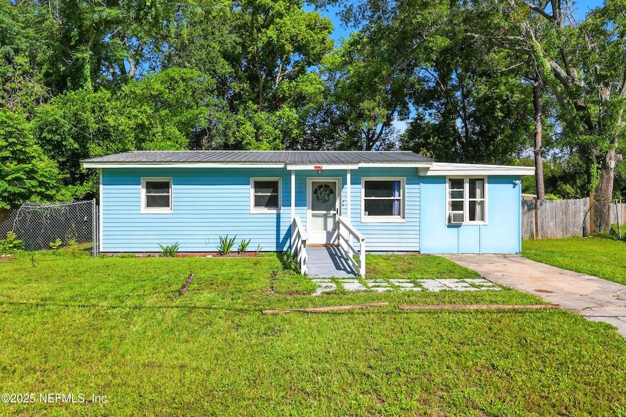 355 Wildwood Ln, Unit 1213 in Orange Park, FL - Building Photo
