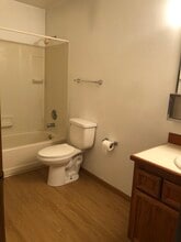 2815 Wilson St, Unit # 3 in Fairbanks, AK - Foto de edificio - Building Photo