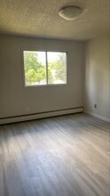 Grovenor Gardens 80 Brookwood Dr in Spruce Grove, AB - Building Photo - Building Photo