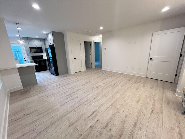 1260 Gus Thornhill Jr Dr in East Point, GA - Building Photo - Building Photo