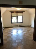 95 N Whittlesey Ave, Unit 3 in Wallingford, CT - Building Photo