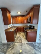 2004 SW 57th Ave in West Park, FL - Building Photo - Building Photo