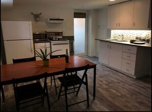 287 Barton Av in Toronto, ON - Building Photo - Building Photo