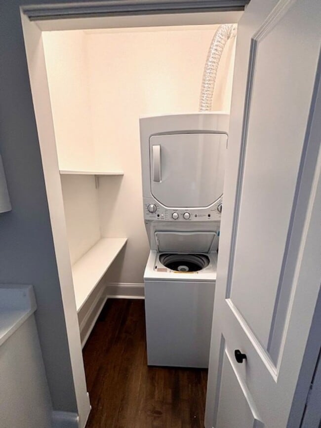 3853 W Palmer St in Chicago, IL - Building Photo - Building Photo