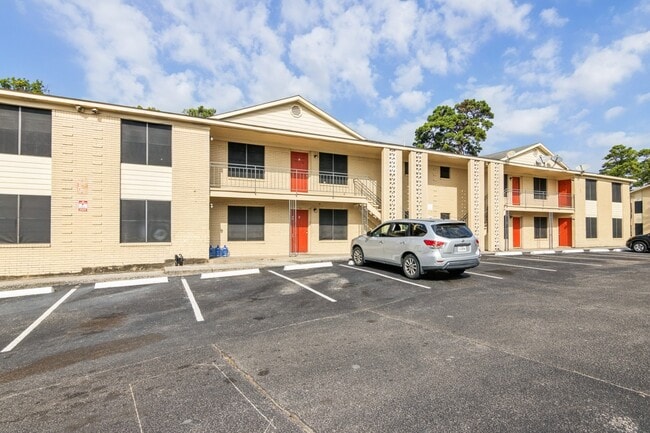 3641 N MacGregor Way in Houston, TX - Building Photo - Building Photo