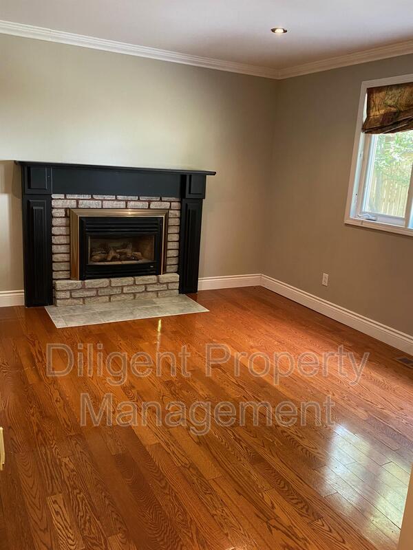 1219 Cartier Blvd in Peterborough, ON - Building Photo - Building Photo