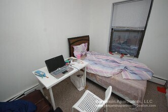 610 Columbus Ave, Unit 3 in Boston, MA - Foto de edificio - Building Photo