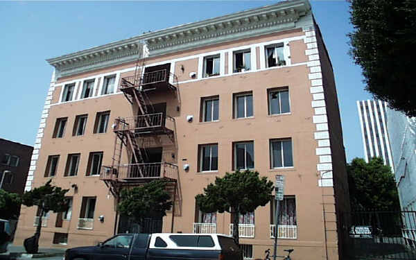 AVILA LA PAZ CENTER LLC in Los Angeles, CA - Building Photo - Building Photo