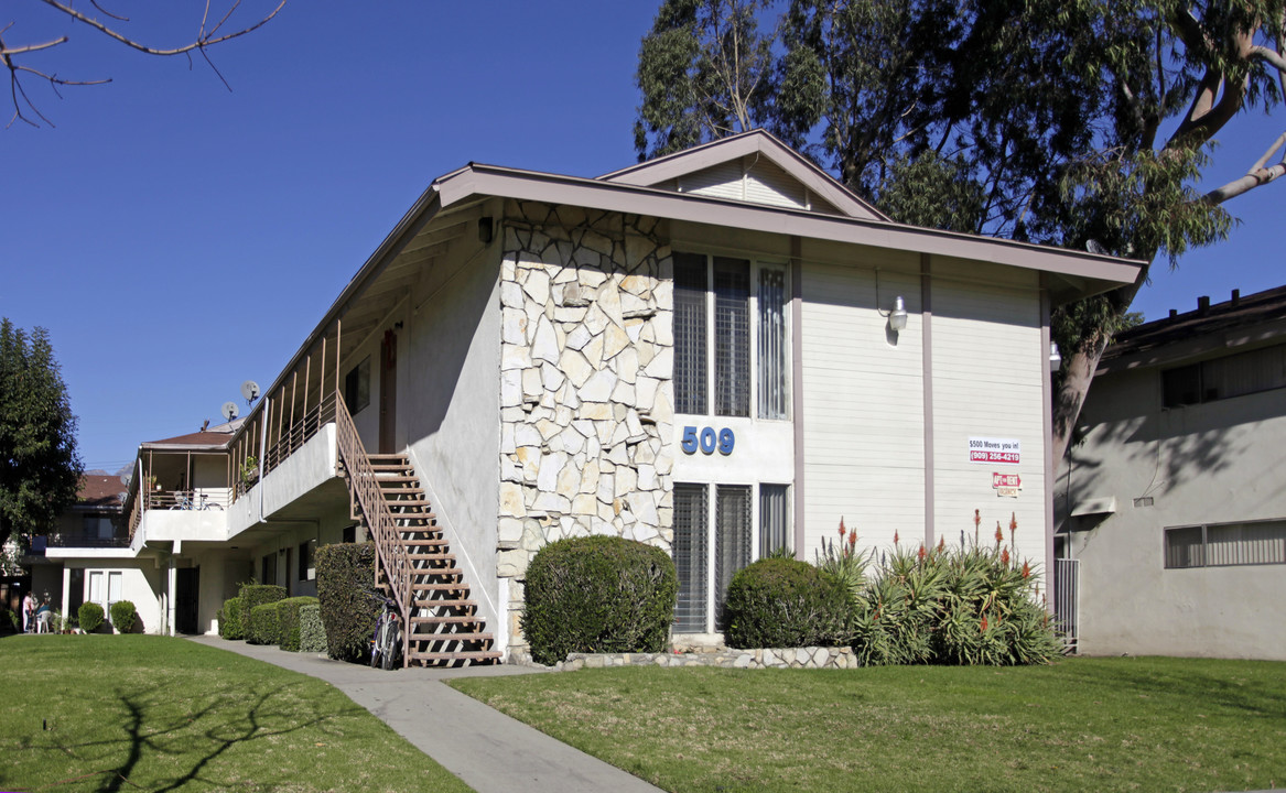 509 Richland St in Upland, CA - Building Photo