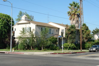 4485 Hazeltine Ave in Sherman Oaks, CA - Building Photo - Building Photo