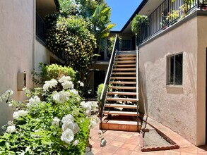 1552 Berkeley St in Santa Monica, CA - Building Photo - Building Photo
