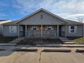 2859-2861 Plaza Ct in Lafayette, IN - Building Photo