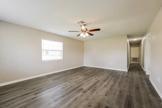 13115 Caribbean Blvd in Ft. Myers, FL - Building Photo - Building Photo