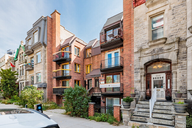 2210 René Lévesque Boul O in Montréal, QC - Building Photo - Building Photo