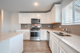 5549 Cherokee Rose Dr in Royse City, TX - Building Photo - Building Photo