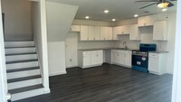 6307 Sandra St, Unit B in Houston, TX - Foto de edificio - Building Photo