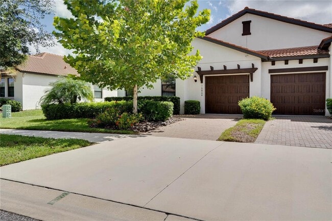 16844 Whisper Elm St in Wimauma, FL - Building Photo - Building Photo