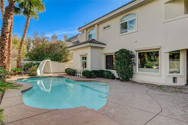 property at 2272 Coral Ridge Ave