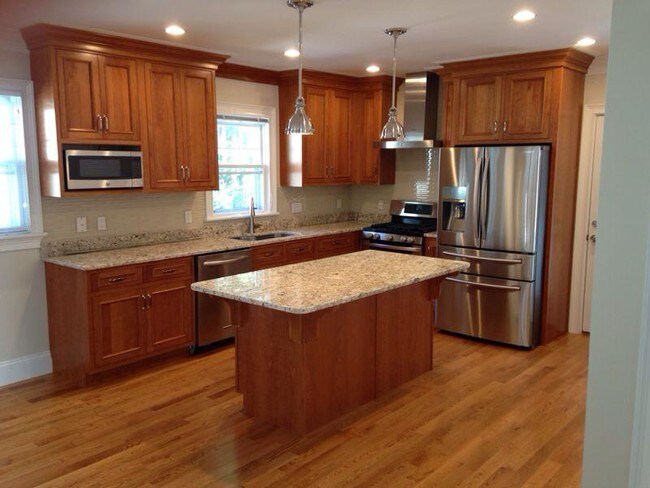 7 Acron Rd, Unit 2 in Brookline, MA - Building Photo - Building Photo