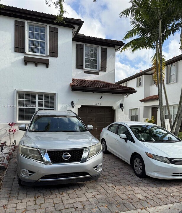 1065 NE 30th Ave in Homestead, FL - Building Photo