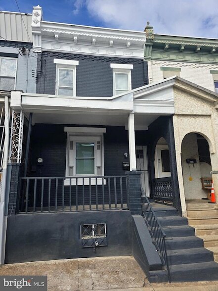 159 W Tioga St in Philadelphia, PA - Building Photo