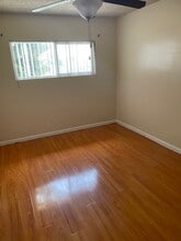2833 E Sawyer St, Unit C in Long Beach, CA - Building Photo - Building Photo
