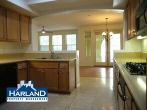 9218 Piantino Way in San Diego, CA - Building Photo - Building Photo