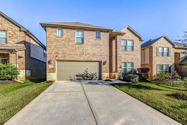 property at 2165 Woodland Pine Dr