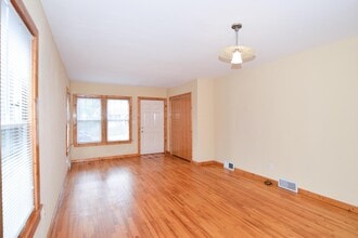 910 Aldine St in St. Paul, MN - Building Photo - Building Photo