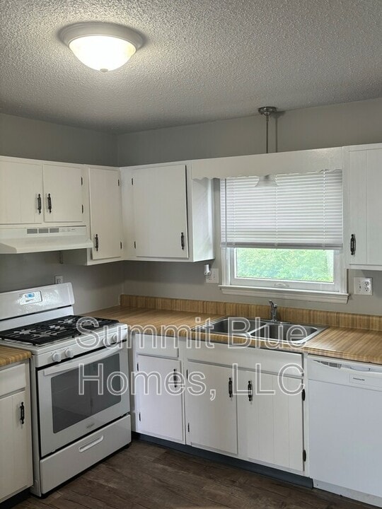 753 Bluff City Hwy in Bristol, TN - Building Photo