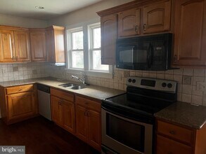 125 Tilton St in Hammonton, NJ - Building Photo - Building Photo