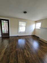 1202 Tipton St in High Point, NC - Building Photo - Building Photo